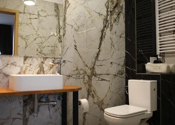 A&b Klaudyny Apartmanhotel 3*